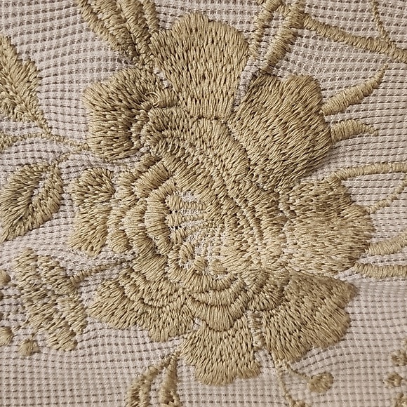 Johnny Was Pink Embroidered Thermal Waffle Knit9 Sweatshirt 1x - Picture 6 of 7